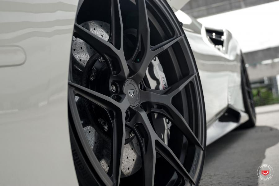 Колеса Ferrari 488 GTB on Vossen Wheels (S21-01) 2019 года  (фото 45 из 52)